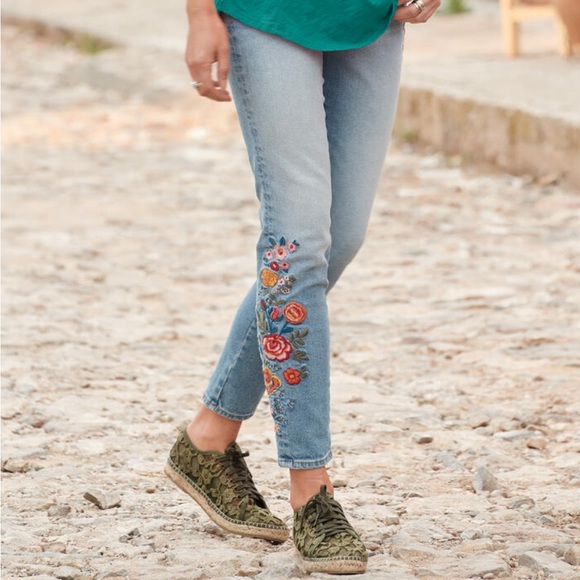 DRIFTWOOD Denim - Driftwood Jackie Floral History Jeans. New with tags.